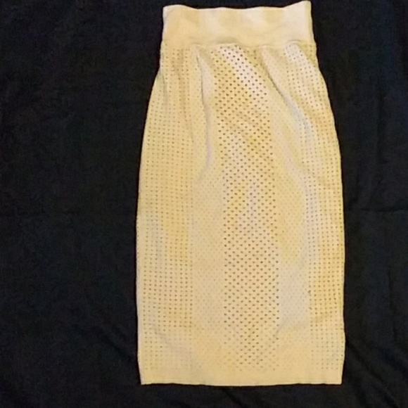 Mini skirt - Picture 2 of 2